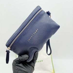 Authentic Longchamp Paris textured leather Navy Wristlet clutch | pochette bag